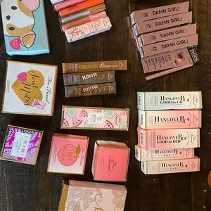 HUGE 30 pc BRAND NEW AUTHENTIC Too Faced Mascara Palette Lip Injection Peach